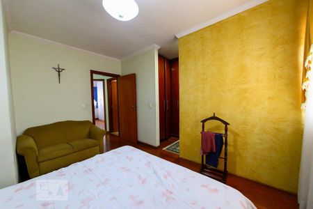 Casa à venda com 191m², 5 quartos e 3 vagasSuite