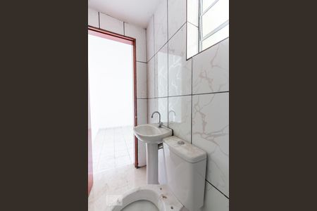 Banheiro de casa à venda com 1 quarto, 240m² em Bussocaba, Osasco