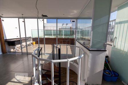 Apartamento à venda com 160m², 3 quartos e 3 vagasCobertura