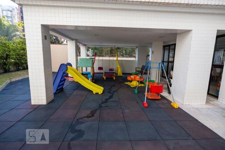 Apartamento à venda com 160m², 3 quartos e 3 vagasParquinho