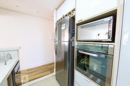 Apartamento à venda com 72m², 3 quartos e 2 vagas Apartamento à venda com 72m², 3 quartos e 2 vagasCozinha