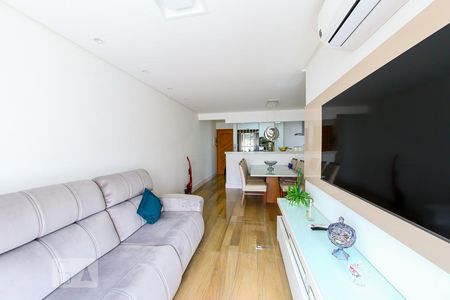 Sala de apartamento à venda com 3 quartos, 72m² em Vila Gustavo, São Paulo
