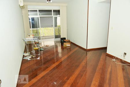 Sala de apartamento para alugar com 3 quartos, 142m² em Jardim Guanabara, Rio de Janeiro