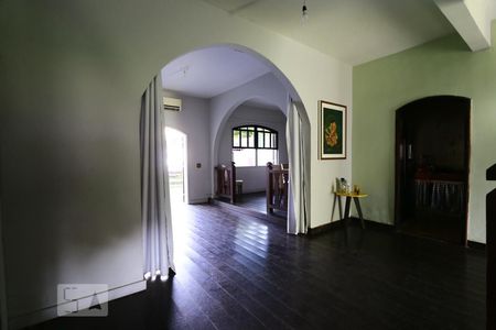 Detalhe Sala de casa de condomínio à venda com 4 quartos, 760m² em Taquara, Rio de Janeiro