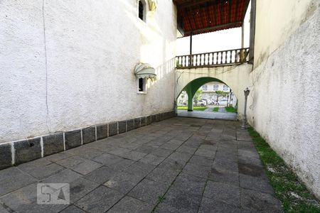 Casa de condomínio à venda com 760m², 4 quartos e 8 vagasQuintal