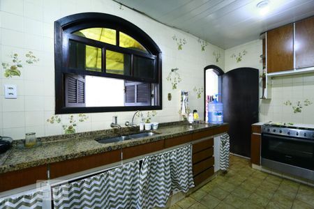 Cozinha de casa de condomínio à venda com 4 quartos, 760m² em Taquara, Rio de Janeiro