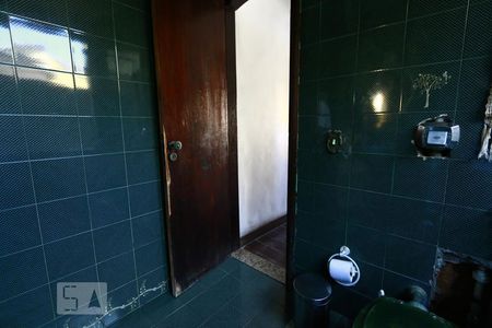 Casa de condomínio à venda com 760m², 4 quartos e 8 vagasBanheiro