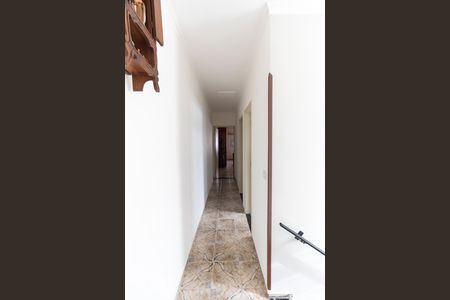 Casa à venda com 180m², 3 quartos e 2 vagasCorredor