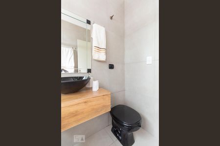 Casa à venda com 180m², 3 quartos e 2 vagasBanheiro