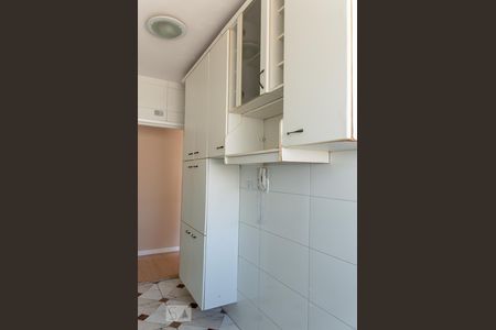 Apartamento para alugar com 57m², 2 quartos e 1 vagaCozinha - Armários