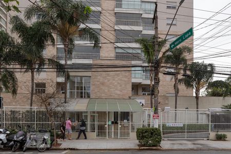 Apartamento à venda com 133m², 3 quartos e 2 vagas Apartamento à venda com 133m², 3 quartos e 2 vagasFachada