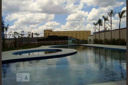 Apartamento à venda com 133m², 3 quartos e 2 vagas Apartamento à venda com 133m², 3 quartos e 2 vagasÁrea comum - Piscina