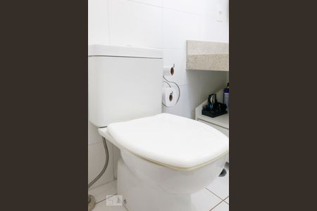 Apartamento à venda com 80m², 1 quarto e 2 vagasBanheiro