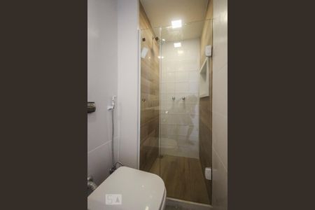 Apartamento para alugar com 197m², 2 quartos e 3 vagas Apartamento para alugar com 197m², 2 quartos e 3 vagasBanheiro da Suíte