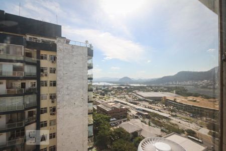 Apartamento para alugar com 197m², 2 quartos e 3 vagas Apartamento para alugar com 197m², 2 quartos e 3 vagasVista