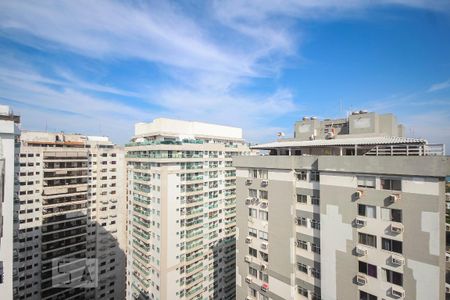 Apartamento para alugar com 197m², 2 quartos e 3 vagas Apartamento para alugar com 197m², 2 quartos e 3 vagasVista