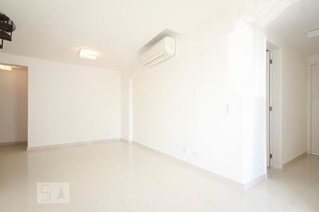 Sala de apartamento para alugar com 2 quartos, 197m² em Barra da Tijuca, Rio de Janeiro