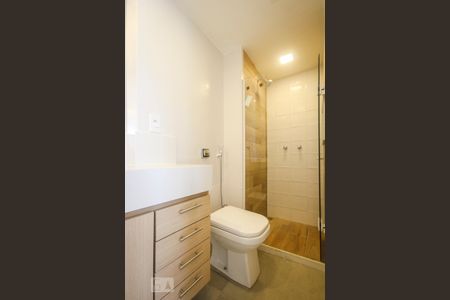 Apartamento para alugar com 197m², 2 quartos e 3 vagas Apartamento para alugar com 197m², 2 quartos e 3 vagasBanheiro da Suíte