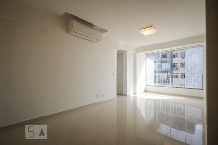 Apartamento para alugar com 197m², 2 quartos e 3 vagas Apartamento para alugar com 197m², 2 quartos e 3 vagasSala