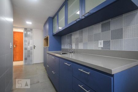 Apartamento para alugar com 197m², 2 quartos e 3 vagas Apartamento para alugar com 197m², 2 quartos e 3 vagasCozinha