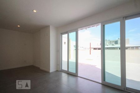 Apartamento para alugar com 197m², 2 quartos e 3 vagas Apartamento para alugar com 197m², 2 quartos e 3 vagasSala de TV Cobertura