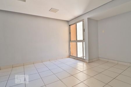Sala de apartamento para alugar com 2 quartos, 75m² em Setor Sul, Goiânia