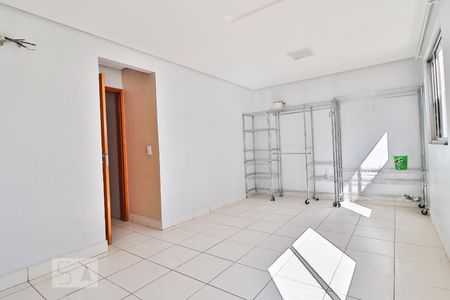 Quarto 2 de apartamento para alugar com 2 quartos, 75m² em Setor Sul, Goiânia