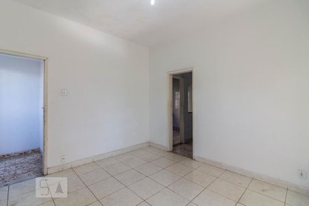 Sala de casa para alugar com 2 quartos, 70m² em Jardim Sulacap, Rio de Janeiro
