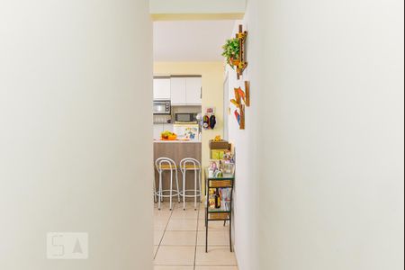 Corredor de apartamento para alugar com 2 quartos, 48m² em Jardim Nova Europa, Campinas