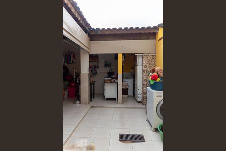 Casa à venda com 250m², 3 quartos e 2 vagasÁrea de Serviço