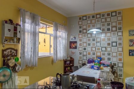 Casa à venda com 250m², 3 quartos e 2 vagasCozinha