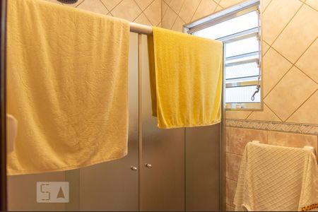 Casa à venda com 250m², 3 quartos e 2 vagasBanheiro