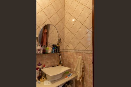 Casa à venda com 250m², 3 quartos e 2 vagasBanheiro