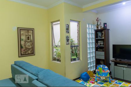 Sala de TV de casa à venda com 3 quartos, 250m² em Nova Petrópolis, São Bernardo do Campo