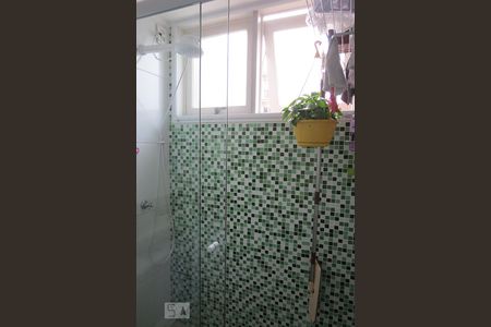 Banheiro de apartamento à venda com 1 quarto, 35m² em Centro Histórico, Porto Alegre