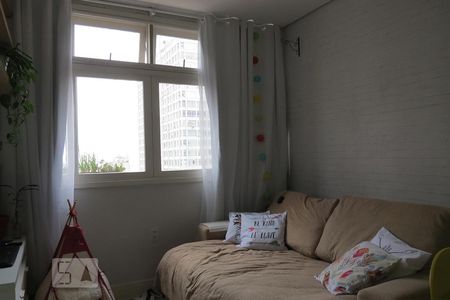 Sala de apartamento à venda com 1 quarto, 35m² em Centro Histórico, Porto Alegre