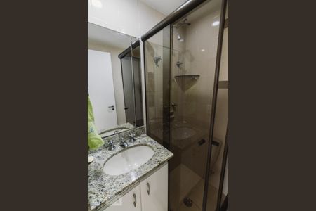 Apartamento para alugar com 69m², 3 quartos e 1 vaga Apartamento para alugar com 69m², 3 quartos e 1 vagaBanheiro 2