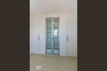 Apartamento à venda com 98m², 3 quartos e 1 vagaQuarto 2 - Armário