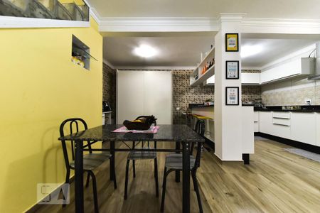 Casa à venda com 223m², 3 quartos e 3 vagasCozinha