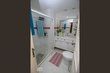 Apartamento à venda com 113m², 3 quartos e 1 vagaBanheiro da Suíte