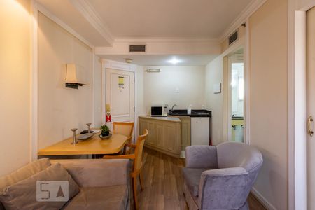 Sala de apartamento para alugar com 1 quarto, 30m² em Vila Olímpia, São Paulo
