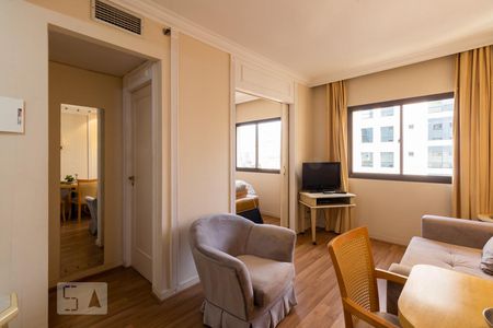 Sala de apartamento para alugar com 1 quarto, 30m² em Vila Olímpia, São Paulo