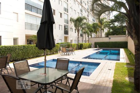Apartamento à venda com 65m², 2 quartos e 1 vagaÁrea comum - piscinas