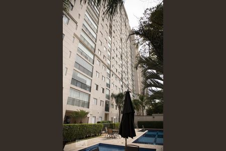 Apartamento à venda com 65m², 2 quartos e 1 vagaÁrea comum - piscinas