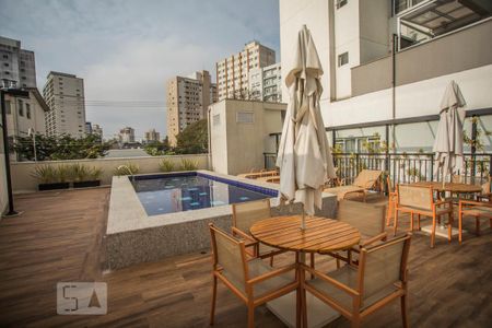 Apartamento à venda com 56m², 2 quartos e 1 vaga Apartamento à venda com 56m², 2 quartos e 1 vagaÁrea comum - Piscina