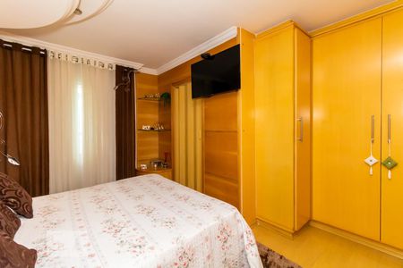 Suíte de casa à venda com 3 quartos, 320m² em Vila Maria Alta, São Paulo