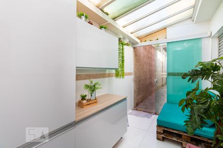 Casa à venda com 320m², 3 quartos e 8 vagasCorredor Externo