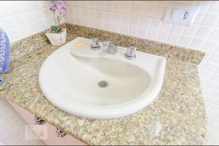 Apartamento à venda com 62m², 2 quartos e 1 vaga Apartamento à venda com 62m², 2 quartos e 1 vagaBanheiro Social