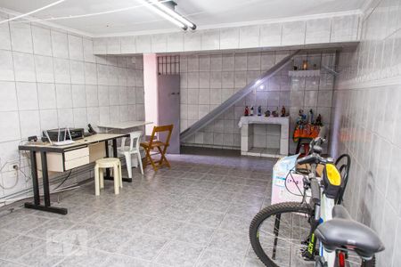 Casa à venda com 160m², 5 quartos e 3 vagasSalão