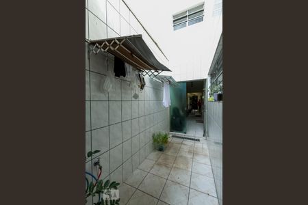 Casa para alugar com 175m², 3 quartos e 2 vagasCorredor laterla